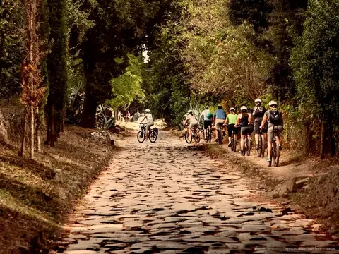 Appian Way, Catacombs & Roman Aqueducts E-Bike Tour, photo 2