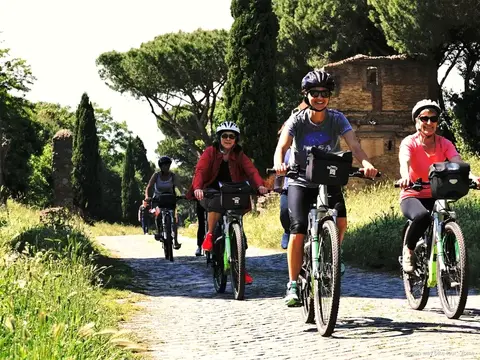 Appian Way, Catacombs & Roman Aqueducts E-Bike Tour, photo 3