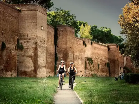 Appian Way, Catacombs & Roman Aqueducts E-Bike Tour, photo 4