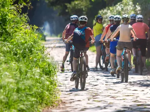 Appian Way & Aqueducts E-Bike Tour with Catacombs & Food Options, photo 4