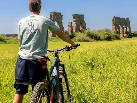 Appian Way & Aqueducts E-Bike Tour with Catacombs & Food Options, photo 5